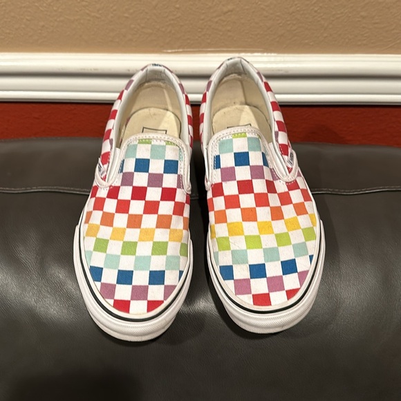Vans Classic Slip-ons Rainbow Checkered - NWOT…US Women’s size 7.5 or Mens sz 6 - Picture 4 of 9